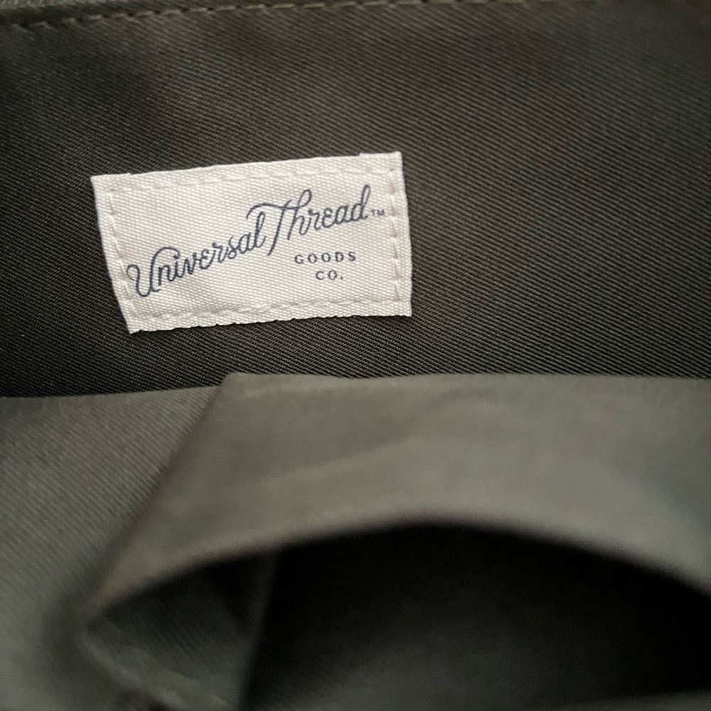 Universal Thread Pack-Back Purse - image 3